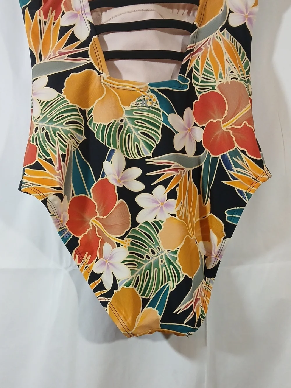 Hurley Womens XS One Piece UPF 50+ 4-Way Stretch Swimsuit Black Floral Beach